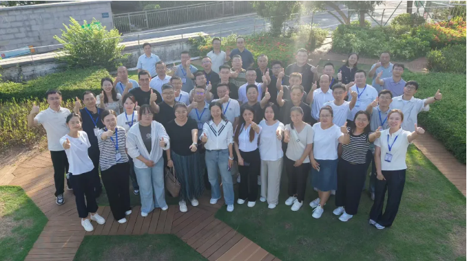 {d2da69b1-9ebb-43fd-8e61-000552f0bb93} {d2da69b1-9ebb-43fd-8e61-000552f0bb93}